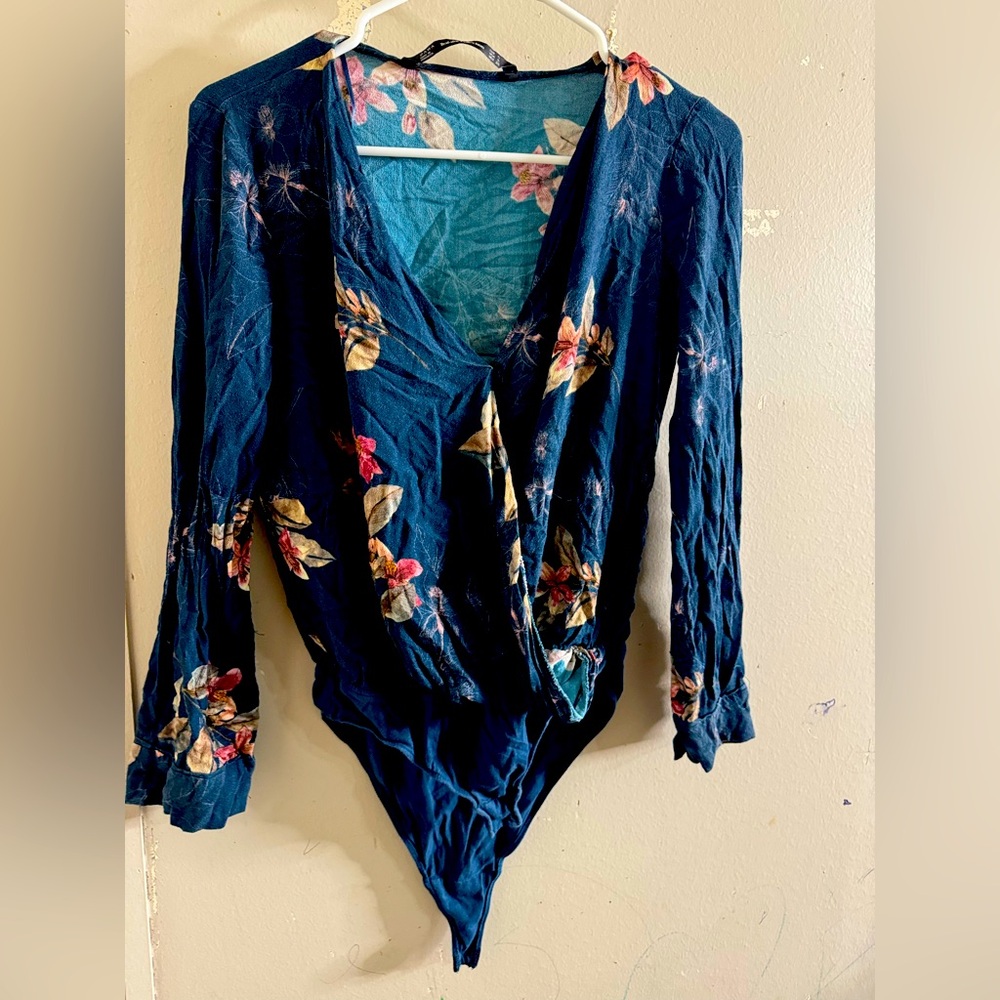Zara trafaluc collection bodysuit floral size S